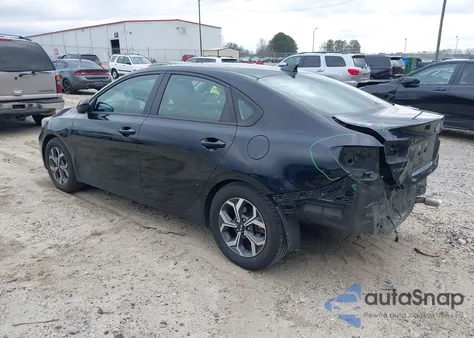 2021 Kia Forte Lxs z USA, uszkodzony, nr VIN 3KPF24AD0ME339478